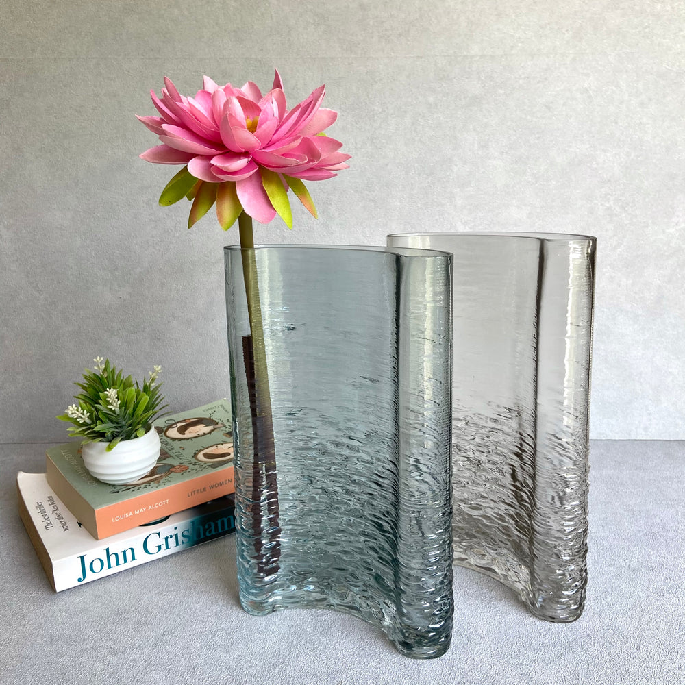 Quinn Curved Glass Vase
