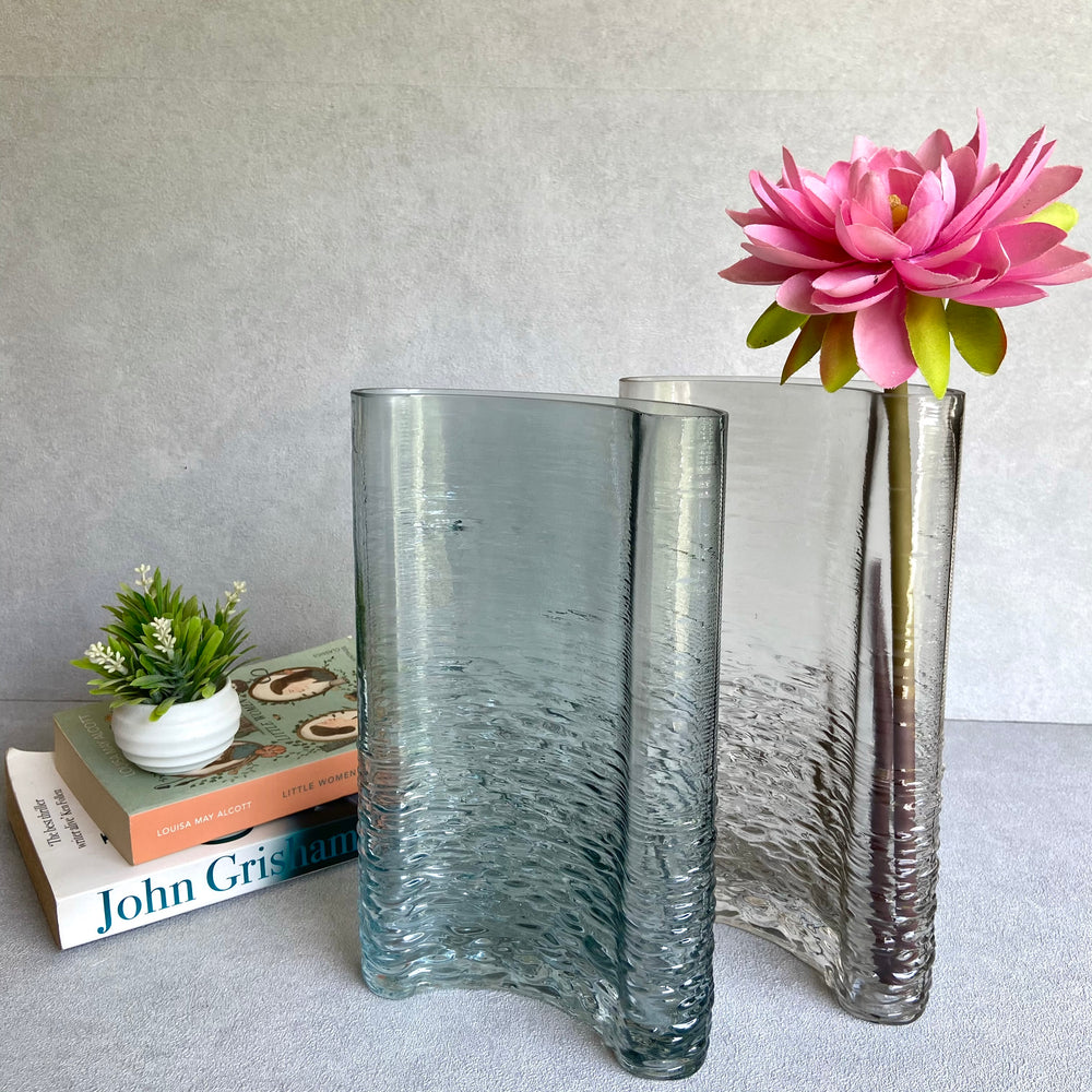Quinn Curved Glass Vase